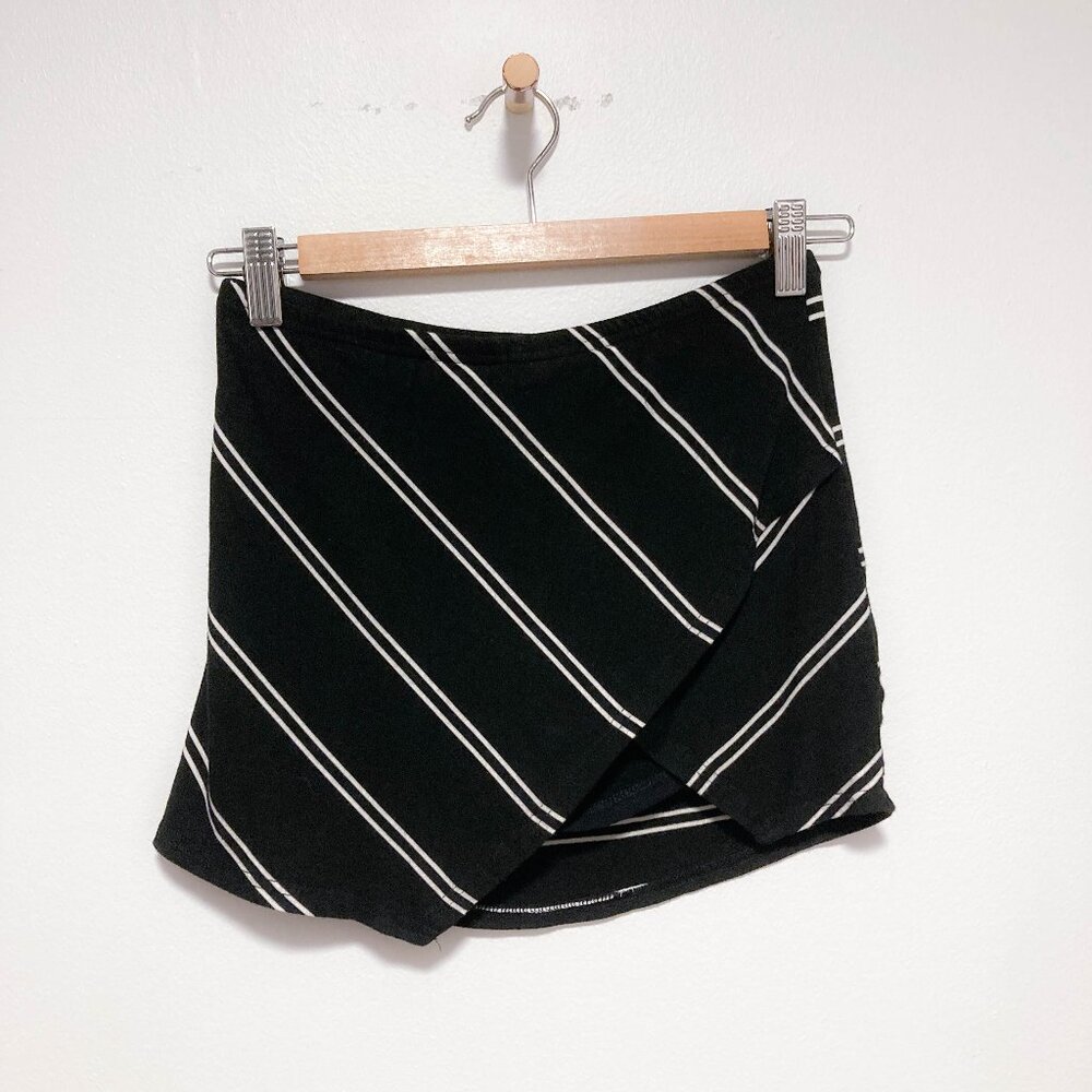Mini skort Black + White Stripe